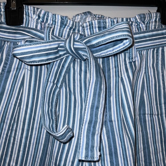 American Eagle Striped Paperbag Shorts - Picture 4 of 9